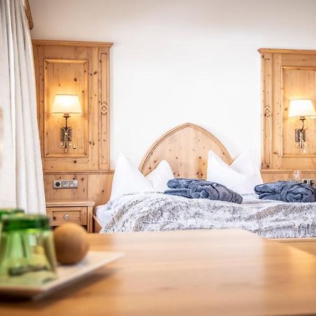 Anthony'S Alpin Hotel Garni 레흐암 아르베르크 외부 사진