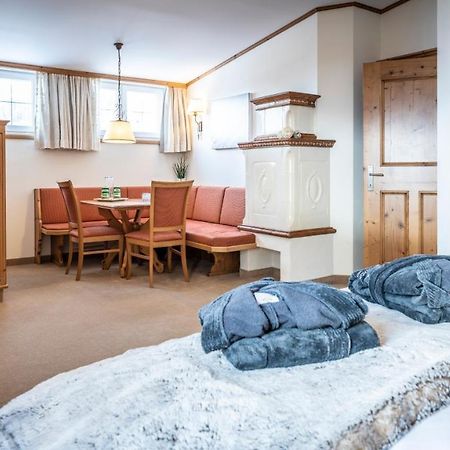 Anthony'S Alpin Hotel Garni 레흐암 아르베르크 외부 사진