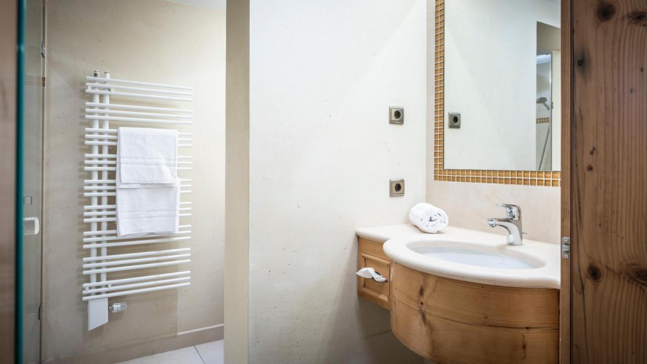 Anthony'S Alpin Hotel Garni 레흐암 아르베르크 외부 사진