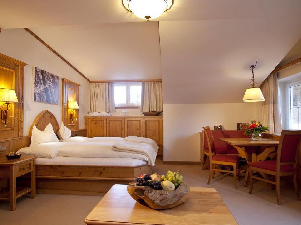 Anthony'S Alpin Hotel Garni 레흐암 아르베르크 외부 사진